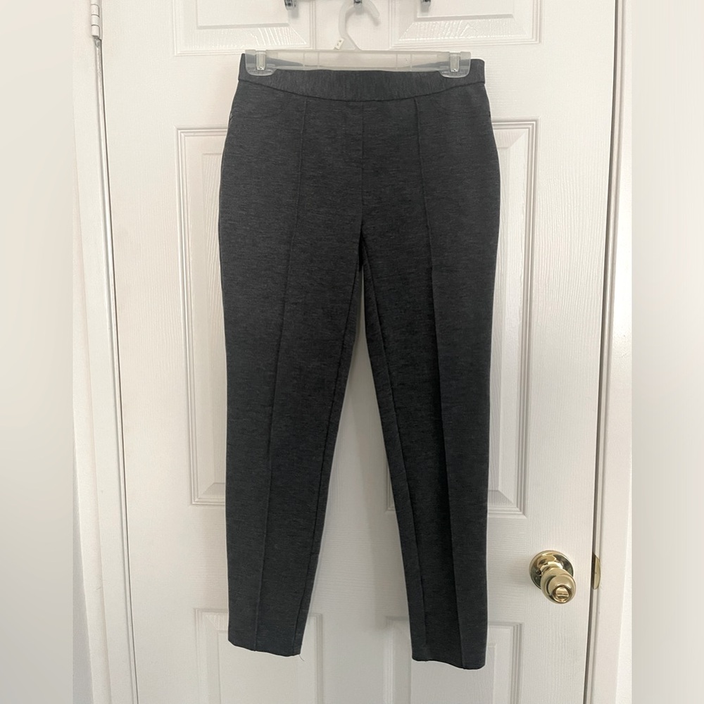 Style & Co Skinny Jeggings pants.  Gray size Petite Small